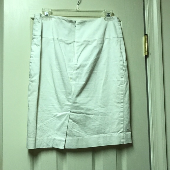 White pencil skirt - Picture 2 of 2